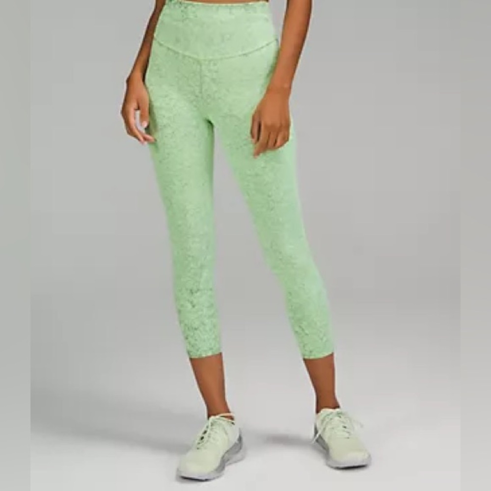 LULULEMON •size 0• Running-Gym-Yoga tights • 25” length •